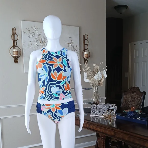 Women's Skechers Floral Patterned 2 Pc Tankini Set Swimwear. Size M - Picture 4 of 17